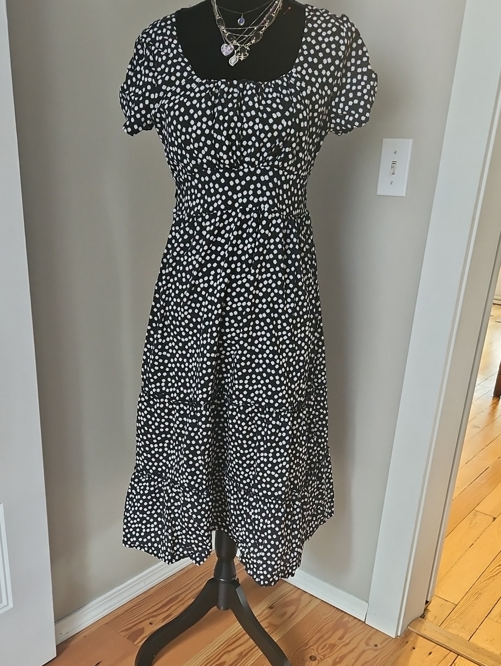Black & White Flowery Dress with Puff Sleeves